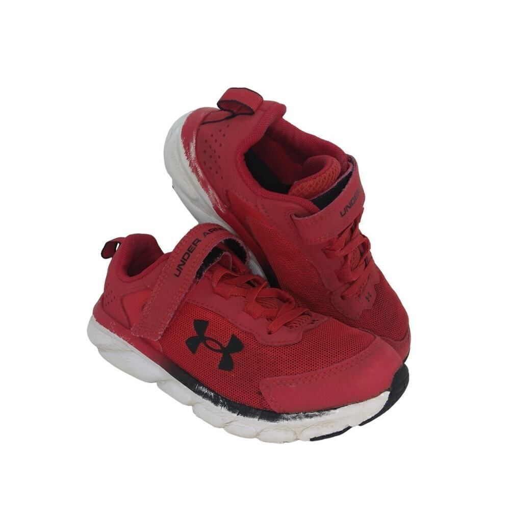 Under Armour Girls Pre-owned Red Running Sneakers - sz. 1 1/2Y